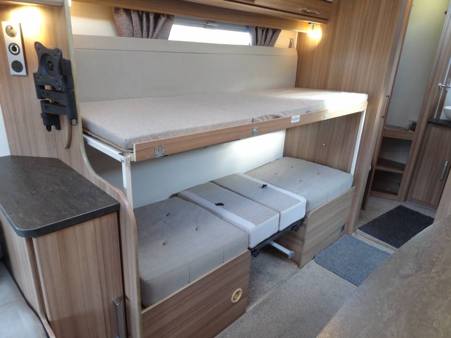 Lunar Galaxy 4ES 4 Berth Rear Washroom Bunk Beds Caravan For Sale