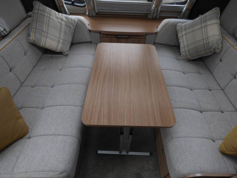 Immaculate 2018 Coachman 565 VIP 4 berth fixed twin bed caravan for sale