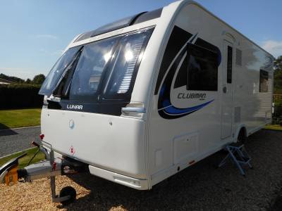 Lunar Clubman SR 2018 Solaris Edition, 4 Berth Fixed Bed Caravan with Central Washroom