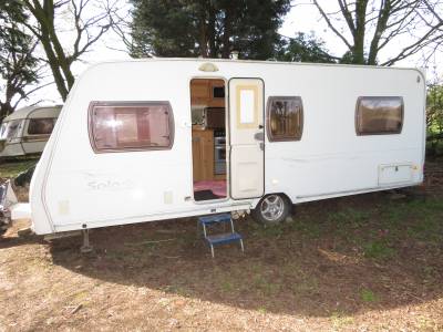 Lunar Solaris Series 1 2006 4 Berth Caravan For Sale 