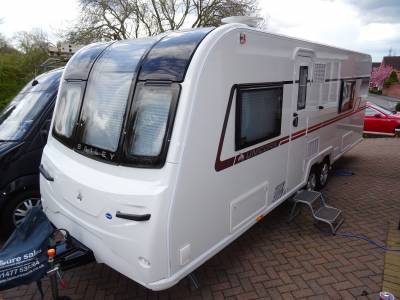 Bailey Unicorn Barcelona 4 berth French bed end washroom blow up air awning tag axle motor mover caravan for sale