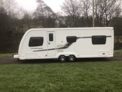 Swift Challenger 625 - Twin Axle - 6 berth - Fixed Bed - Immaculate - REDUCED £1000