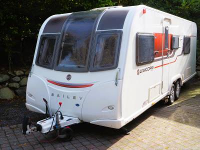 Bailey Unicorn III Cordoba 2015, 4 Berth, Fixed Beds, Quad Motor Movers, ATC