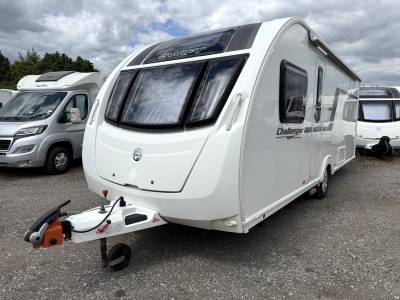 Swift Challenger Sport 584 - 4 berth - 2013 - end washroom - fixed island bed - caravan for sale 