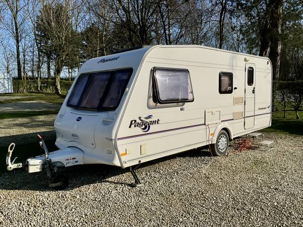 Bailey Pageant Champagne, 2003, 4 berth rear washroom caravan for sale