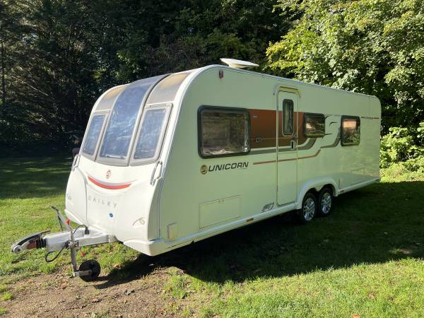 Bailey Unicorn Cordoba 4 Berth Twin Beds Lounge Conversion Motor Mover